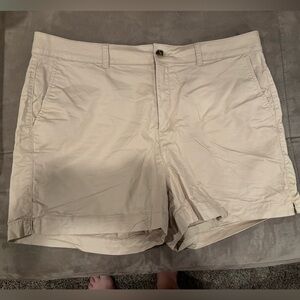 Old Navy Women’s Khaki Bermuda Shorts